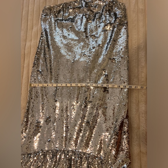 Maeve one shoulder silver sequin midi dress anthropologie - Picture 8 of 14